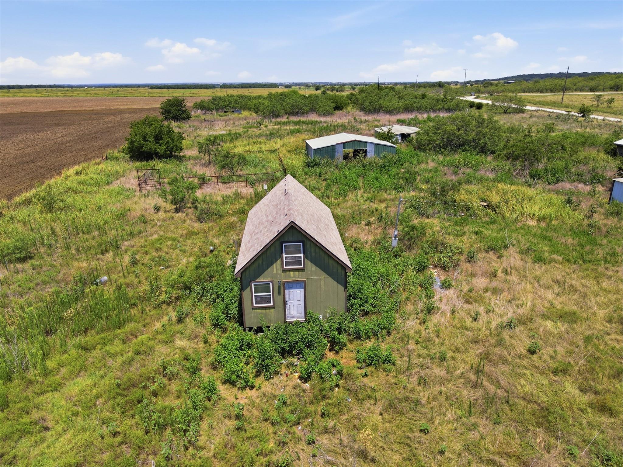 main property photo 9