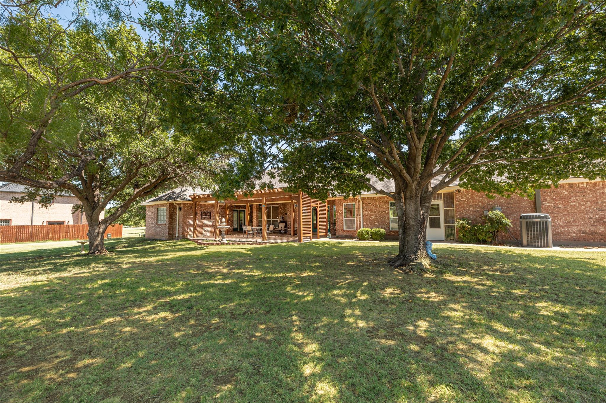 main property photo 30