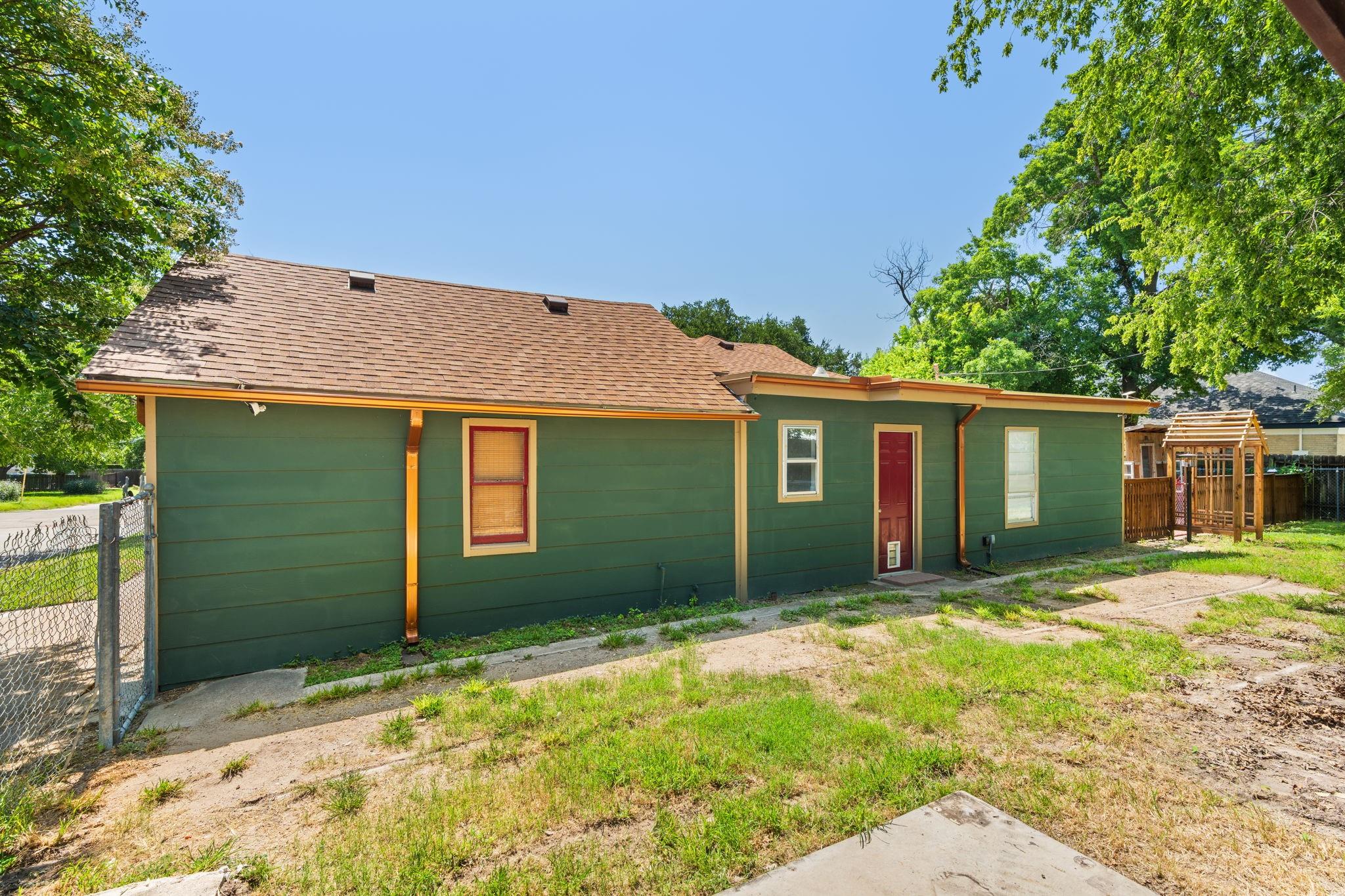 main property photo 26
