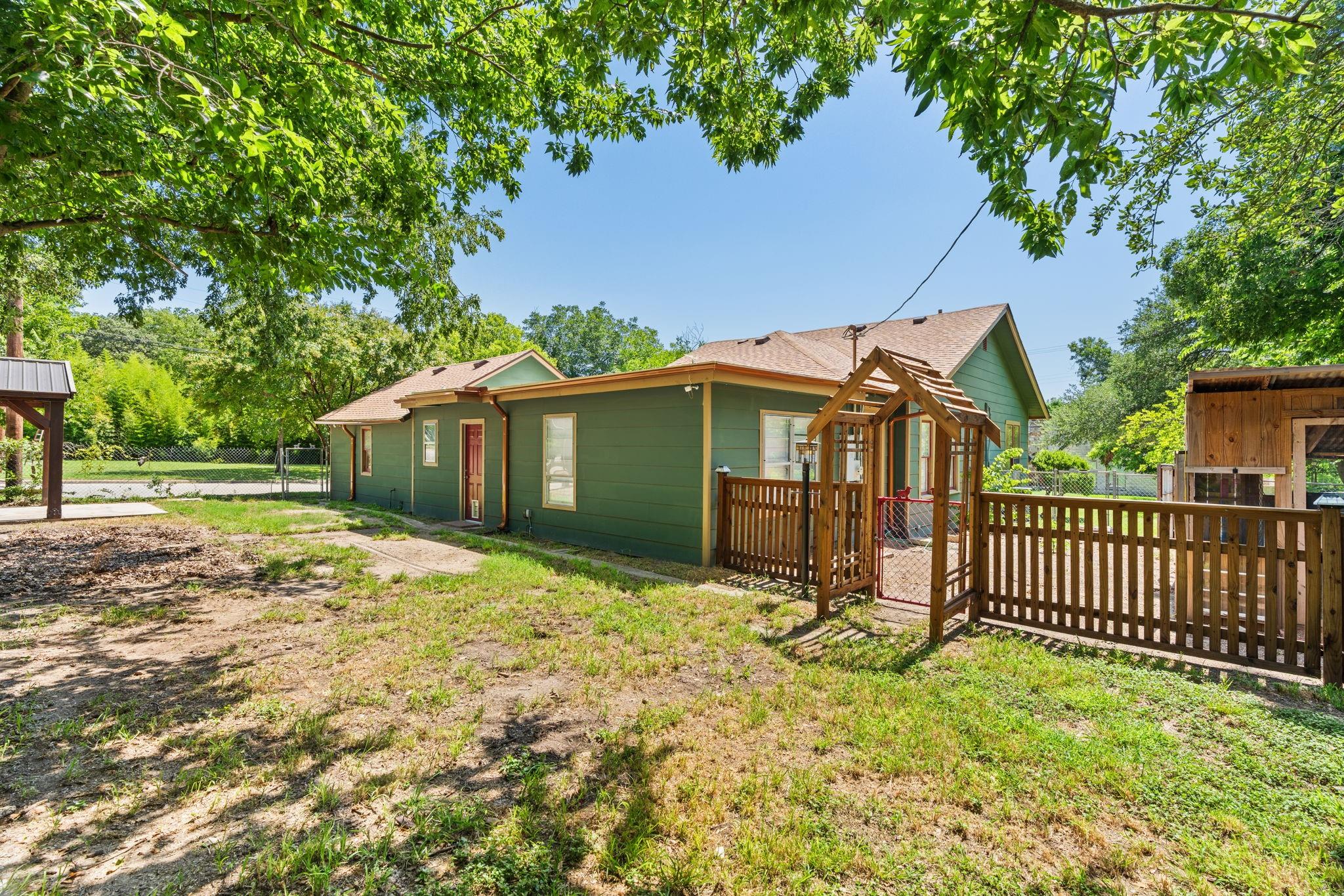 main property photo 27