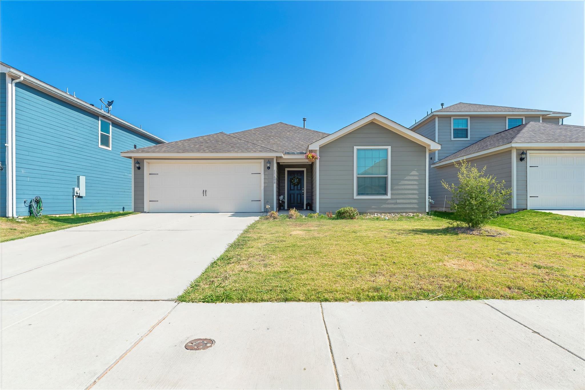 main property photo 9