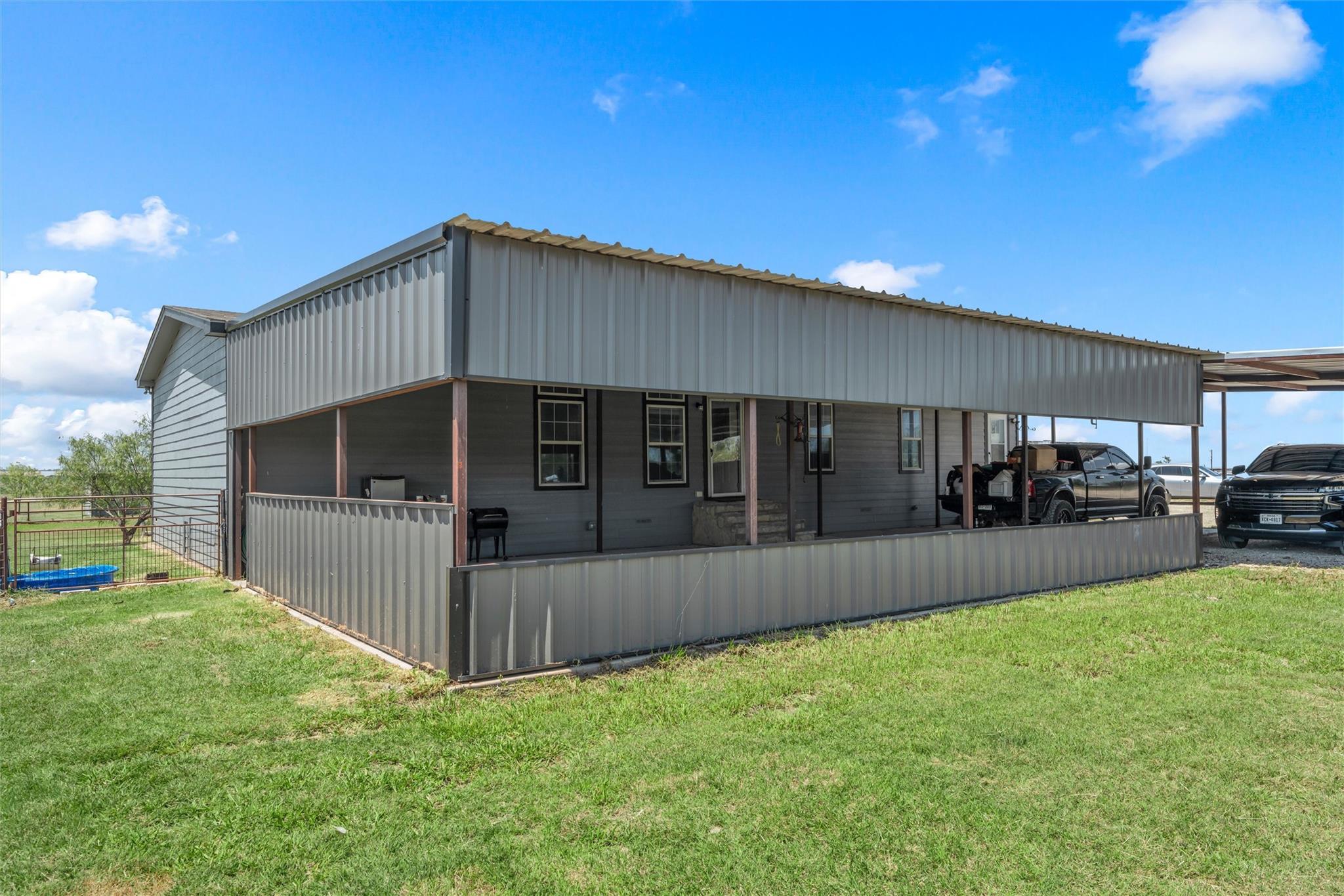 main property photo 27