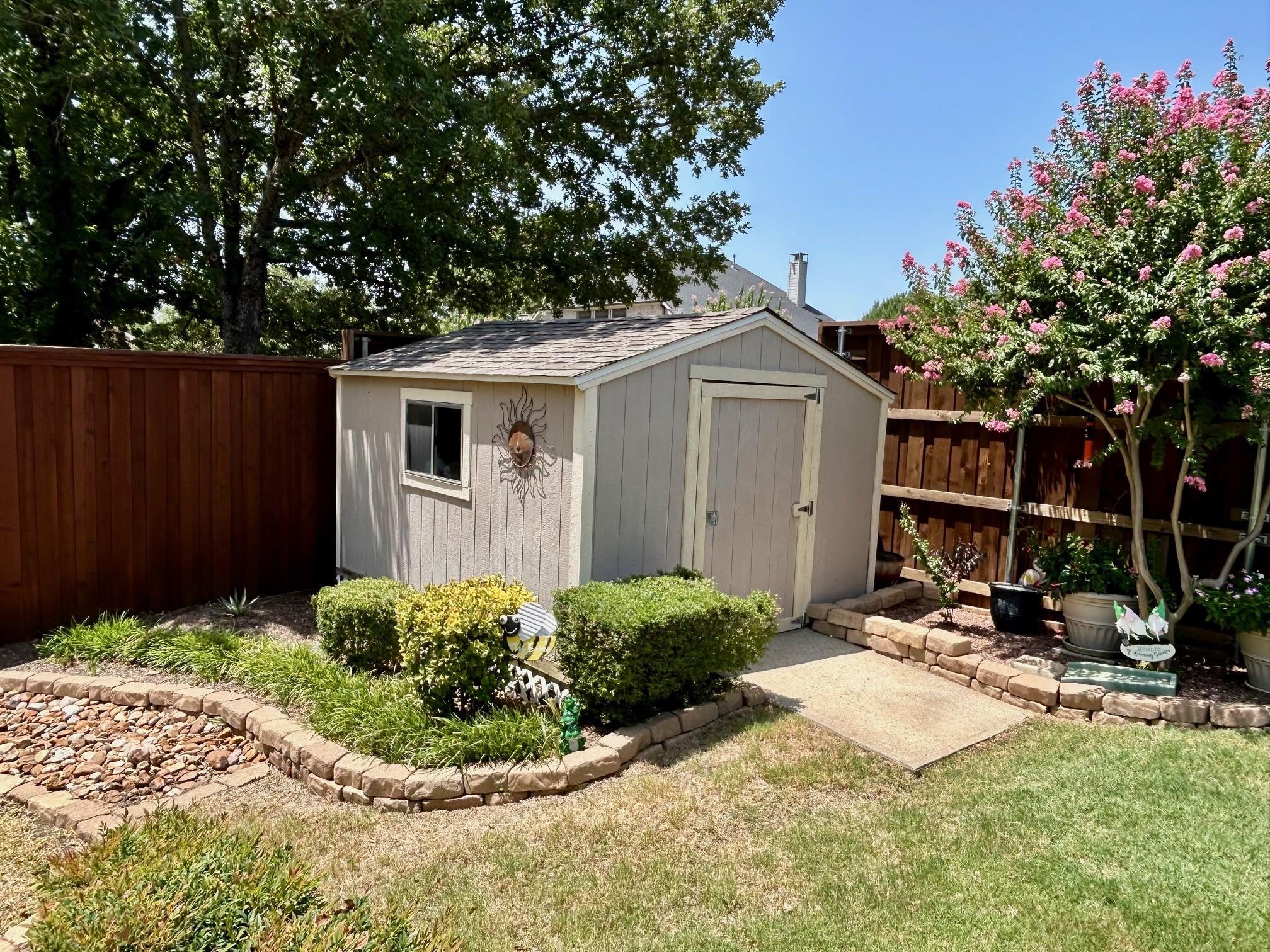 main property photo 30