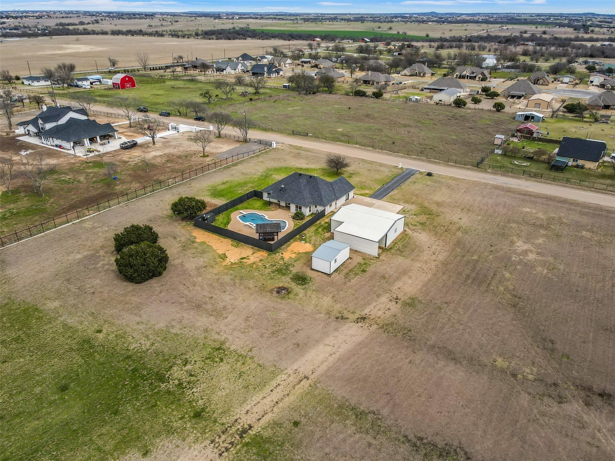 main property photo 6