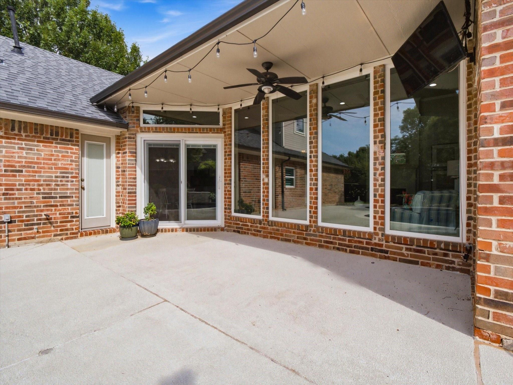 main property photo 30