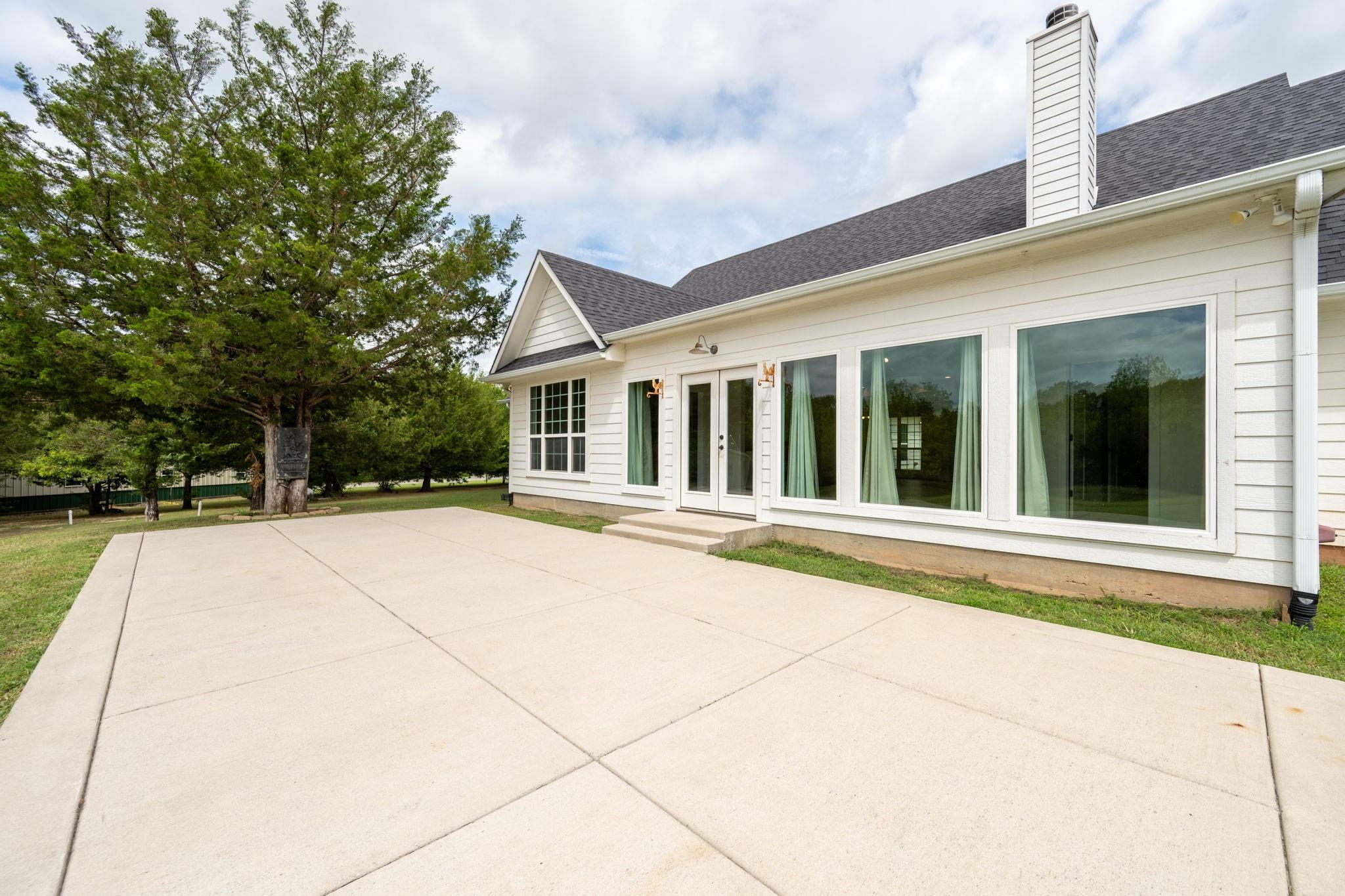 main property photo 33