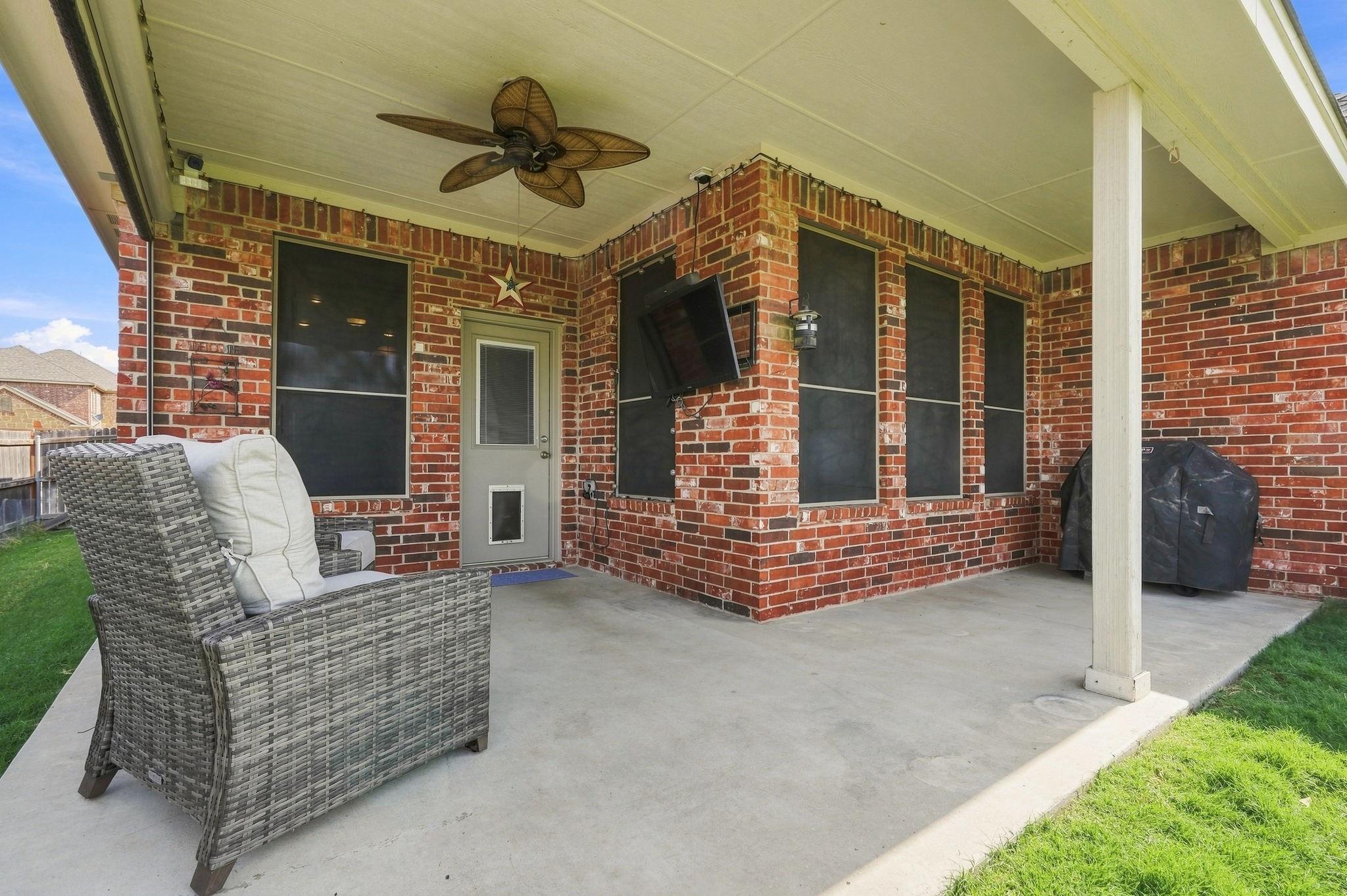 main property photo 28