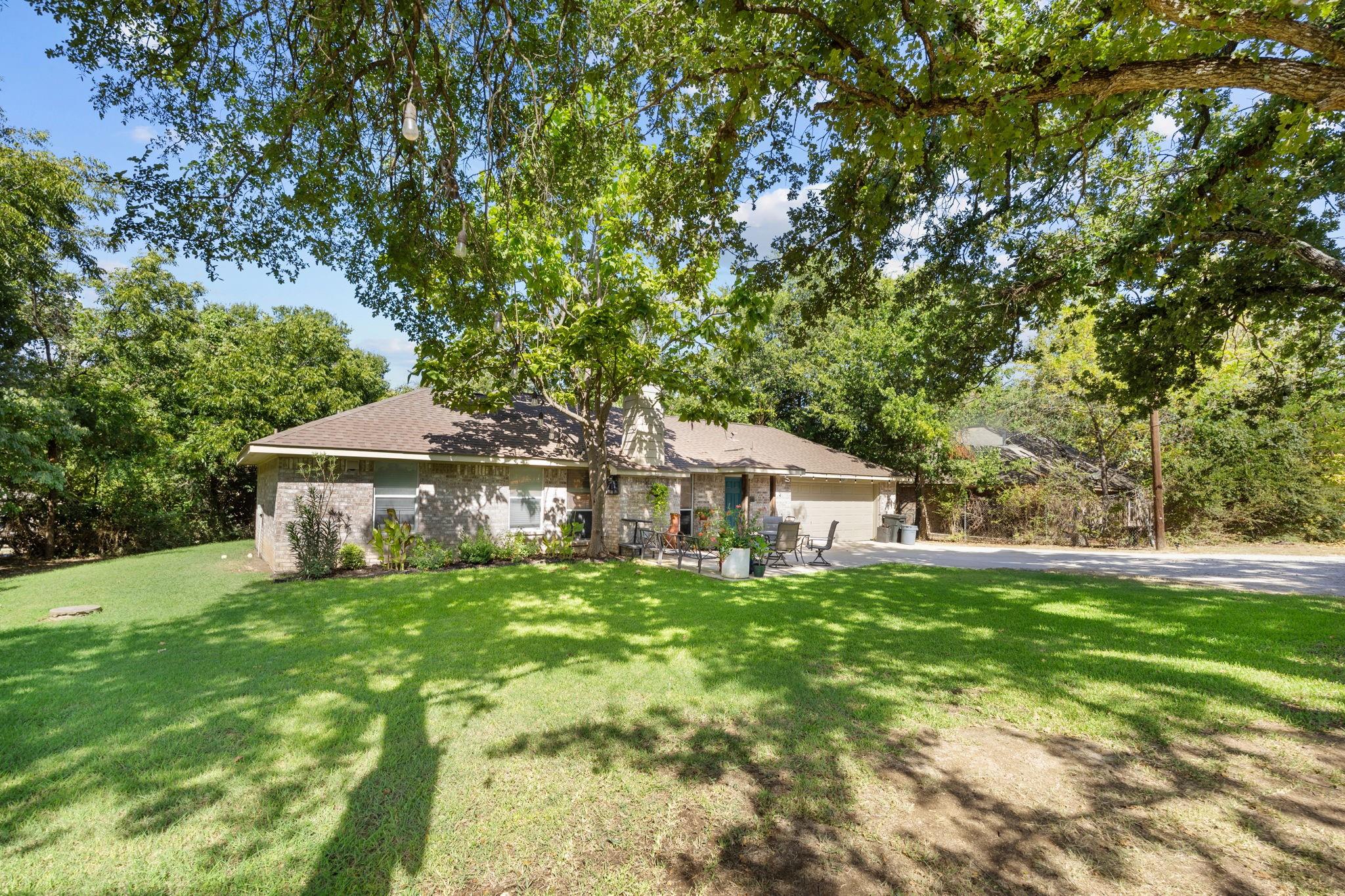 main property photo 22