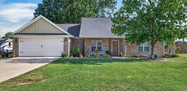 image of property with 3 Bed | 2 Bath | 1,726 Sqft