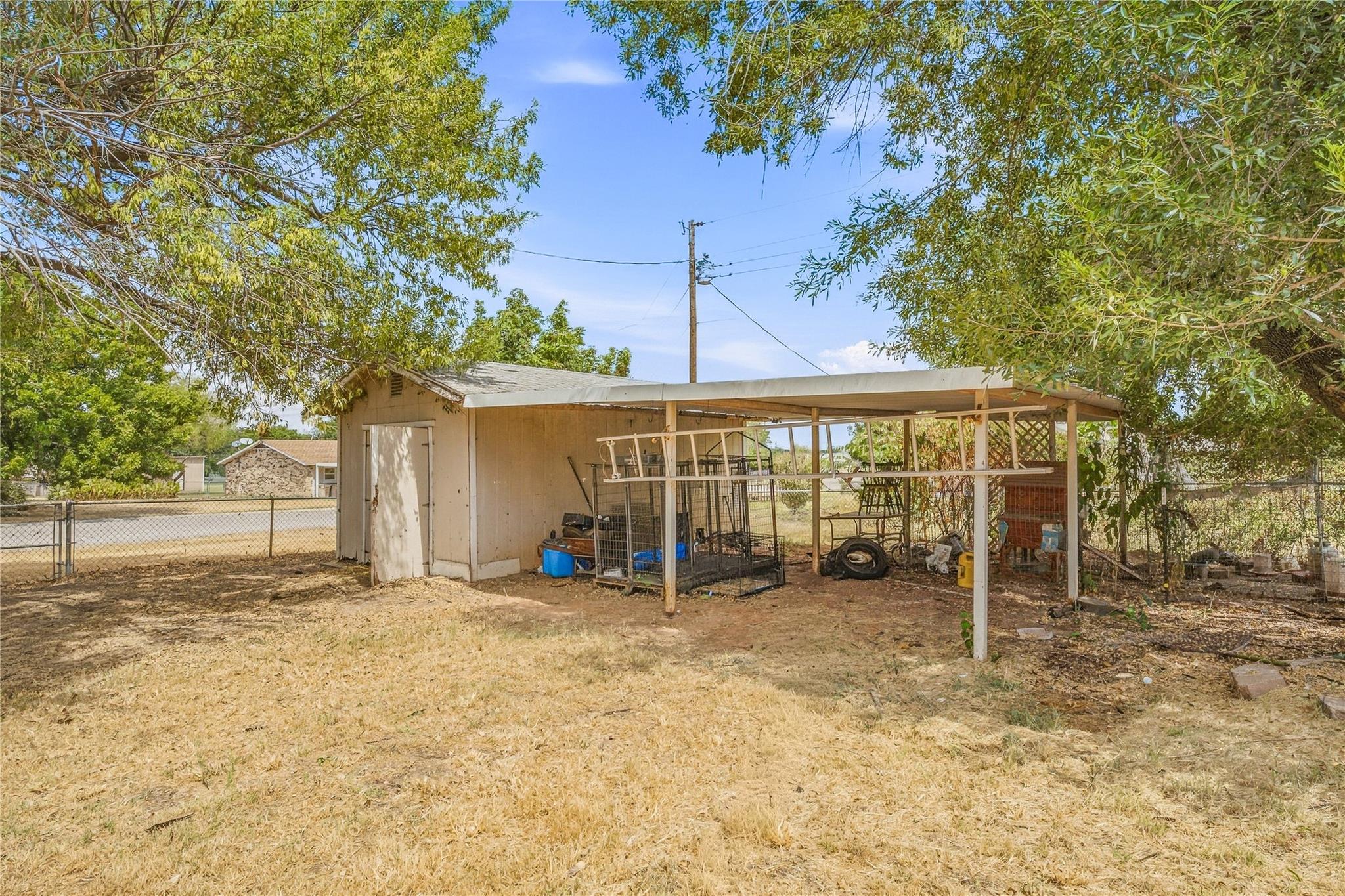 main property photo 24