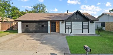 image of property with 3 Bed | 2 Bath | 1,504 Sqft