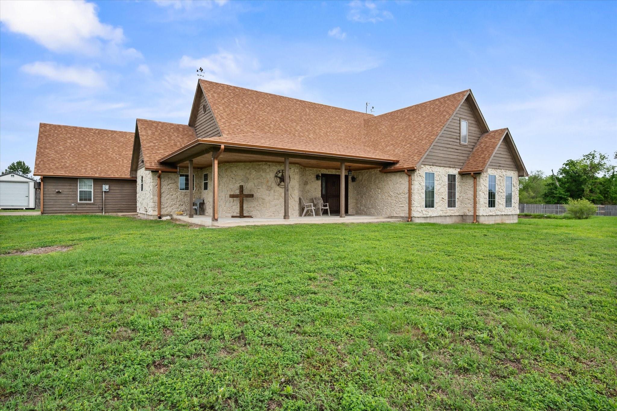 main property photo 38