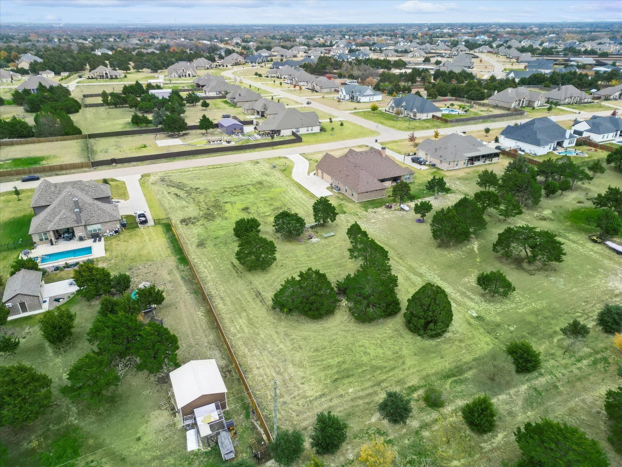 main property photo 9