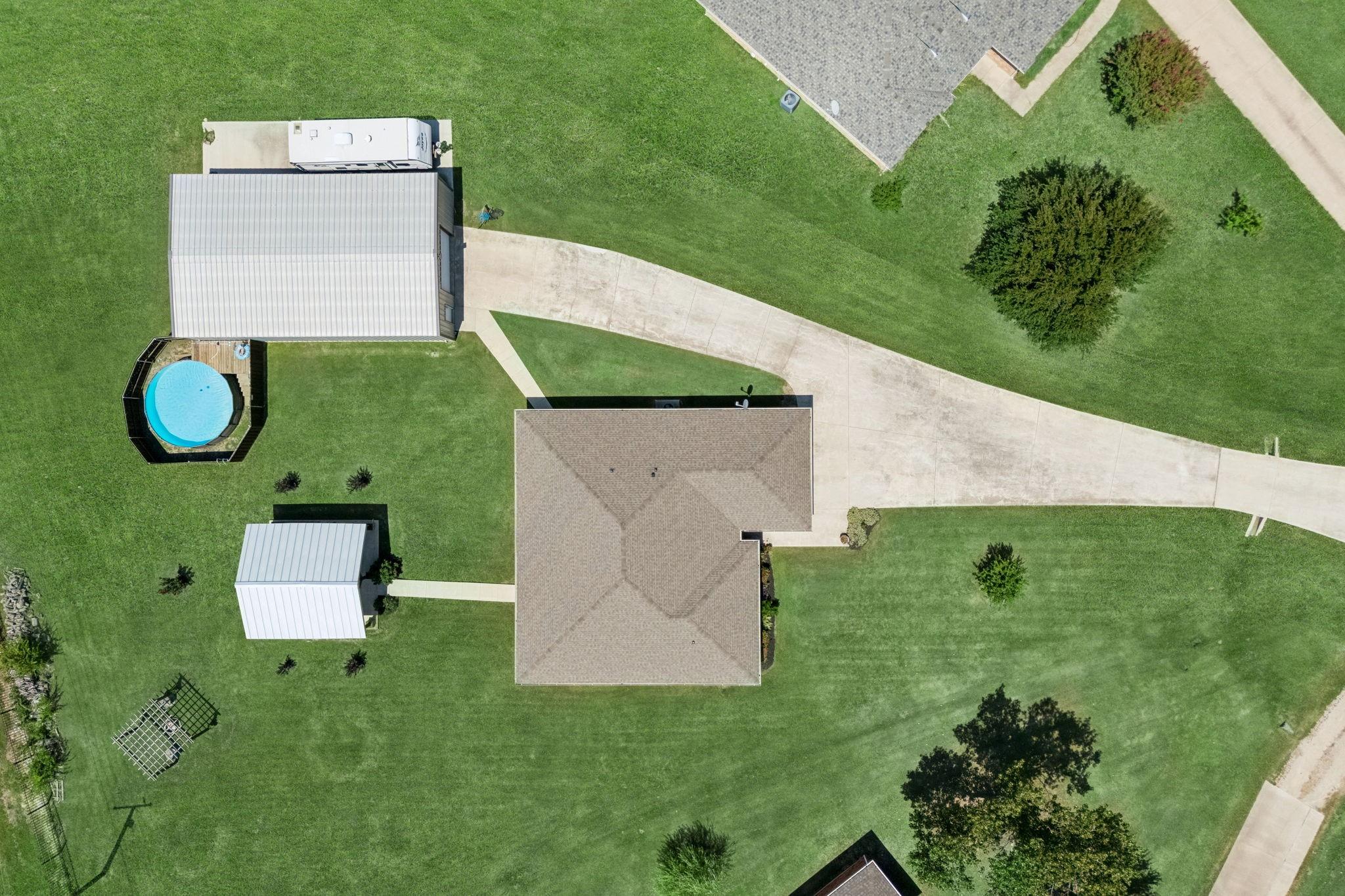 main property photo 19