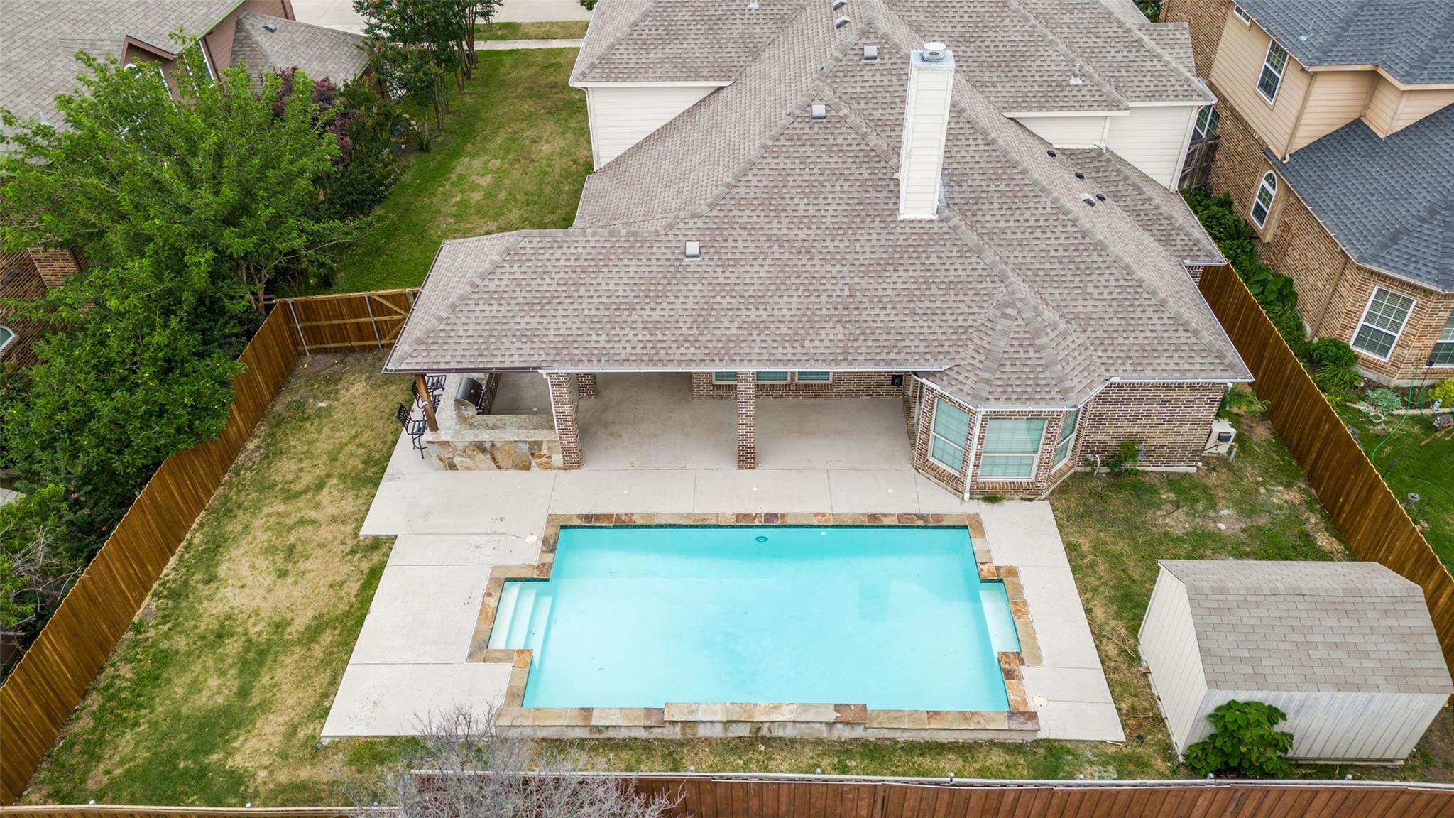 main property photo 33