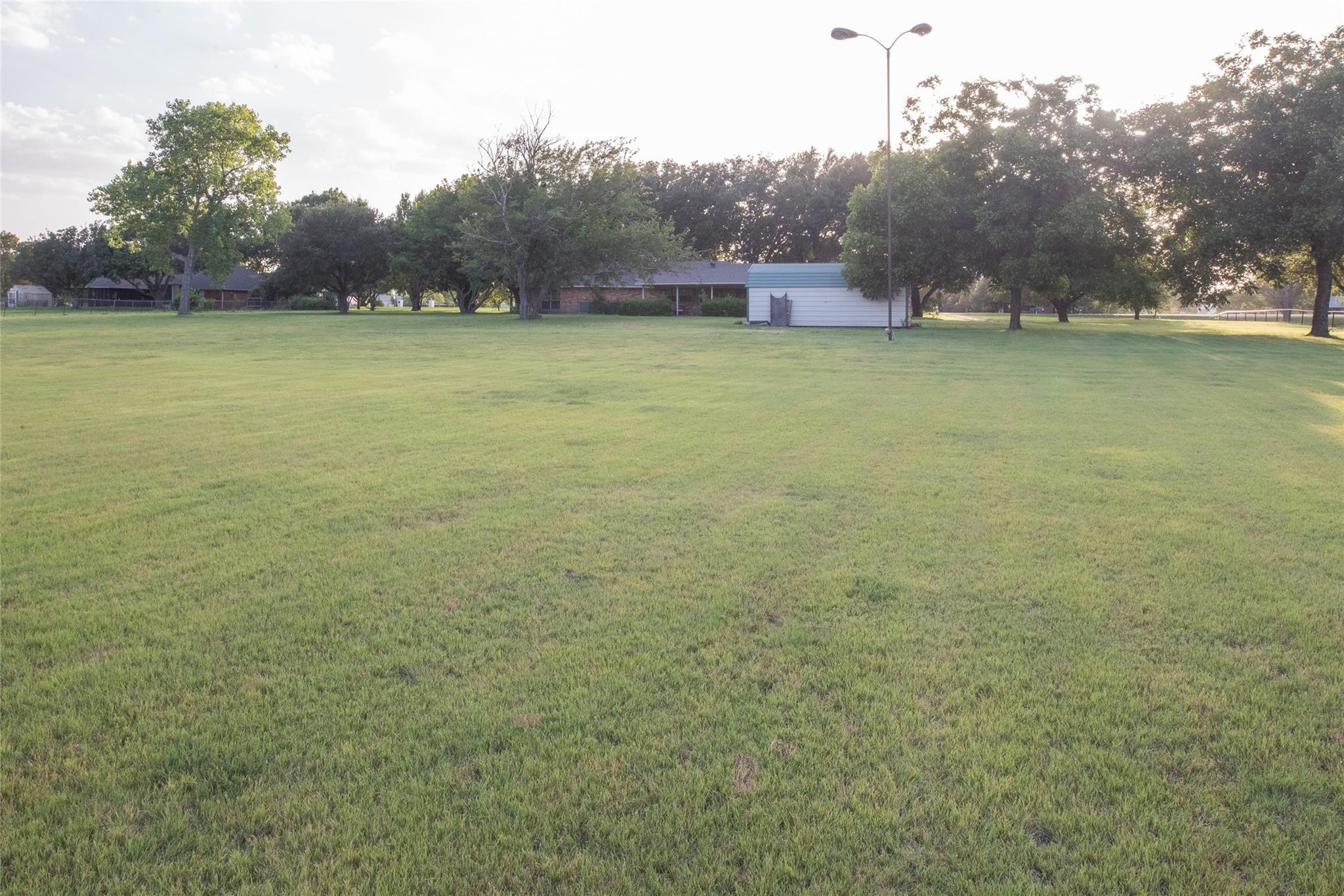 main property photo 23