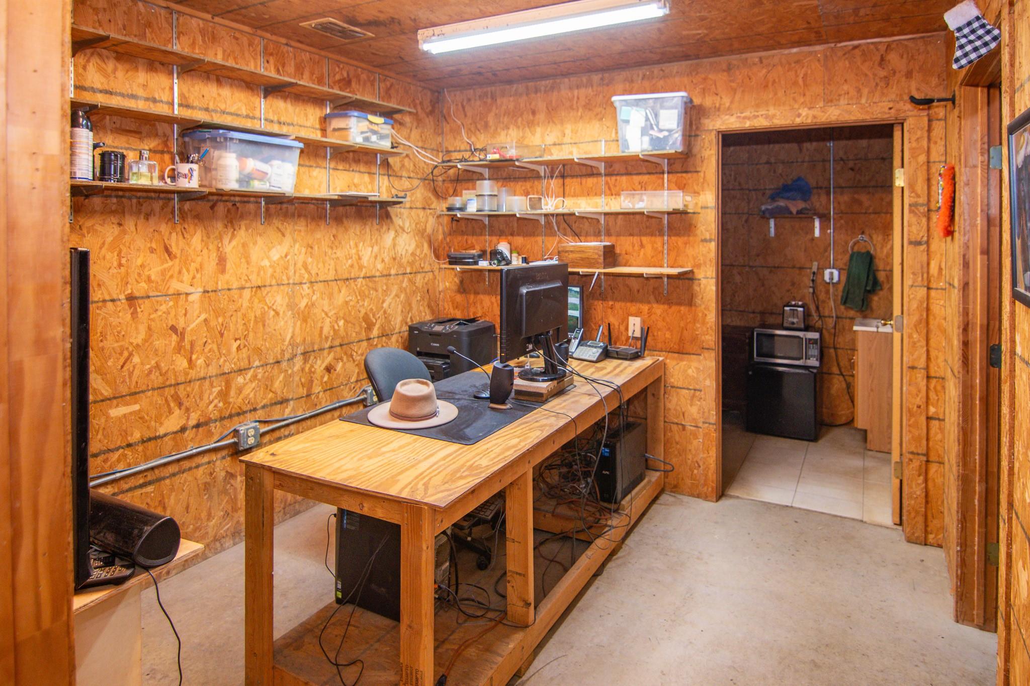 main property photo 25