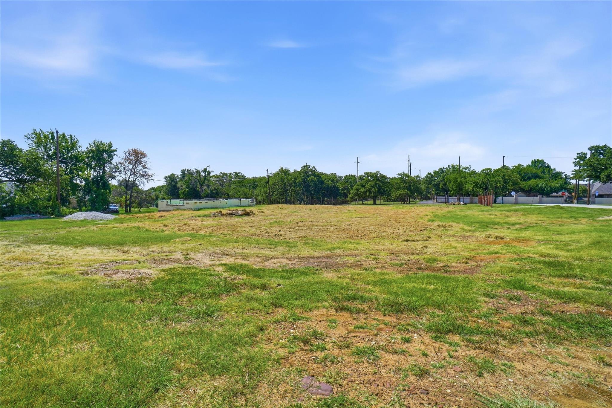 main property photo 9