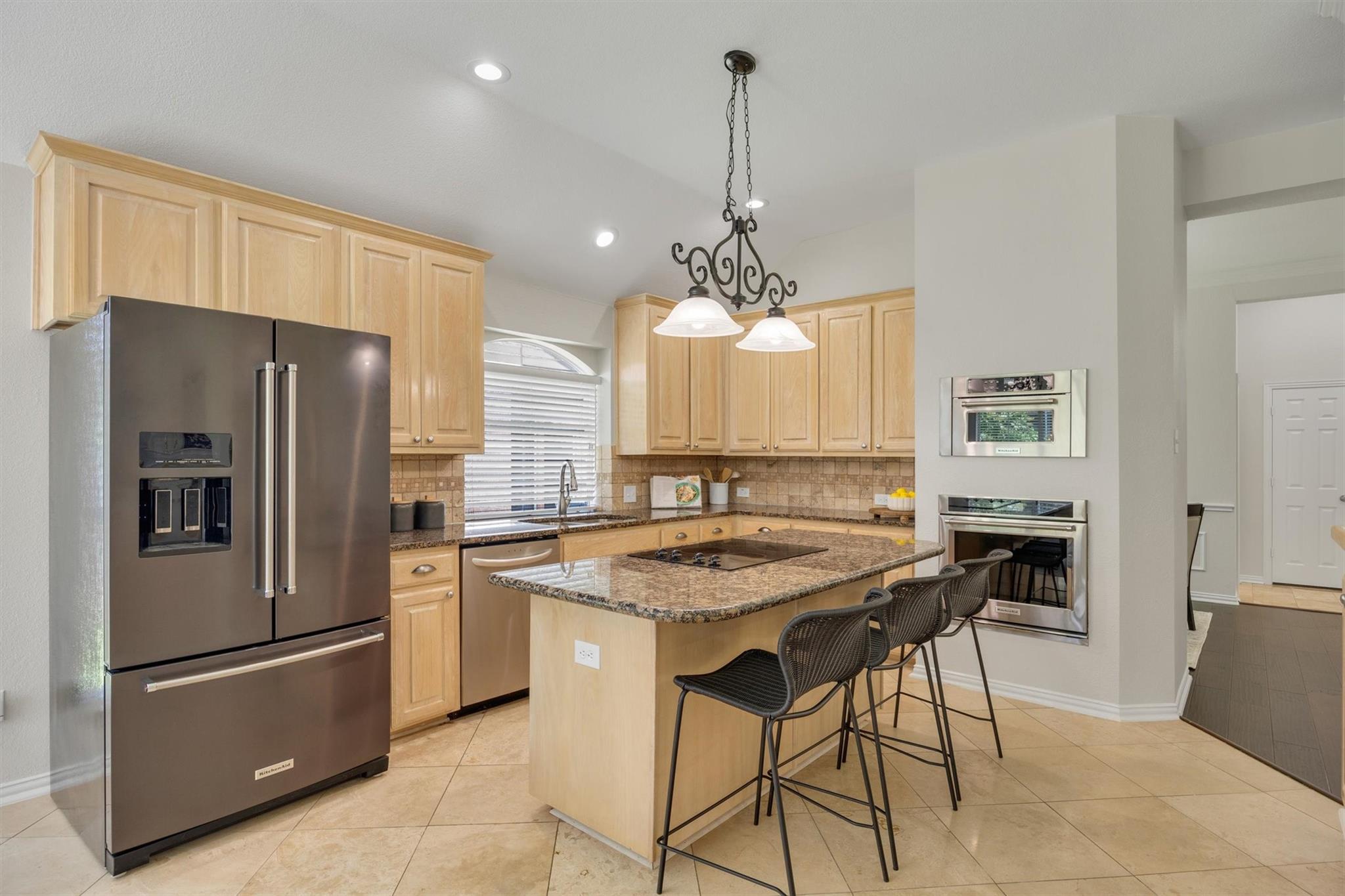 main property photo 14