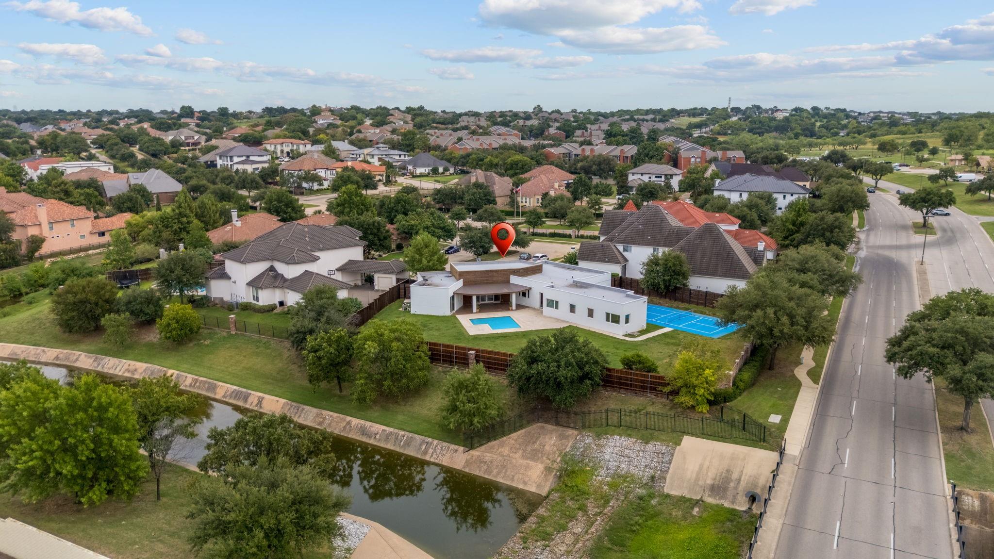 main property photo 36