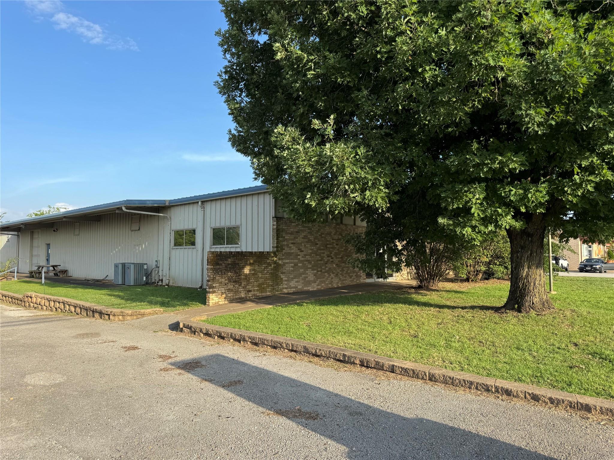 main property photo 29