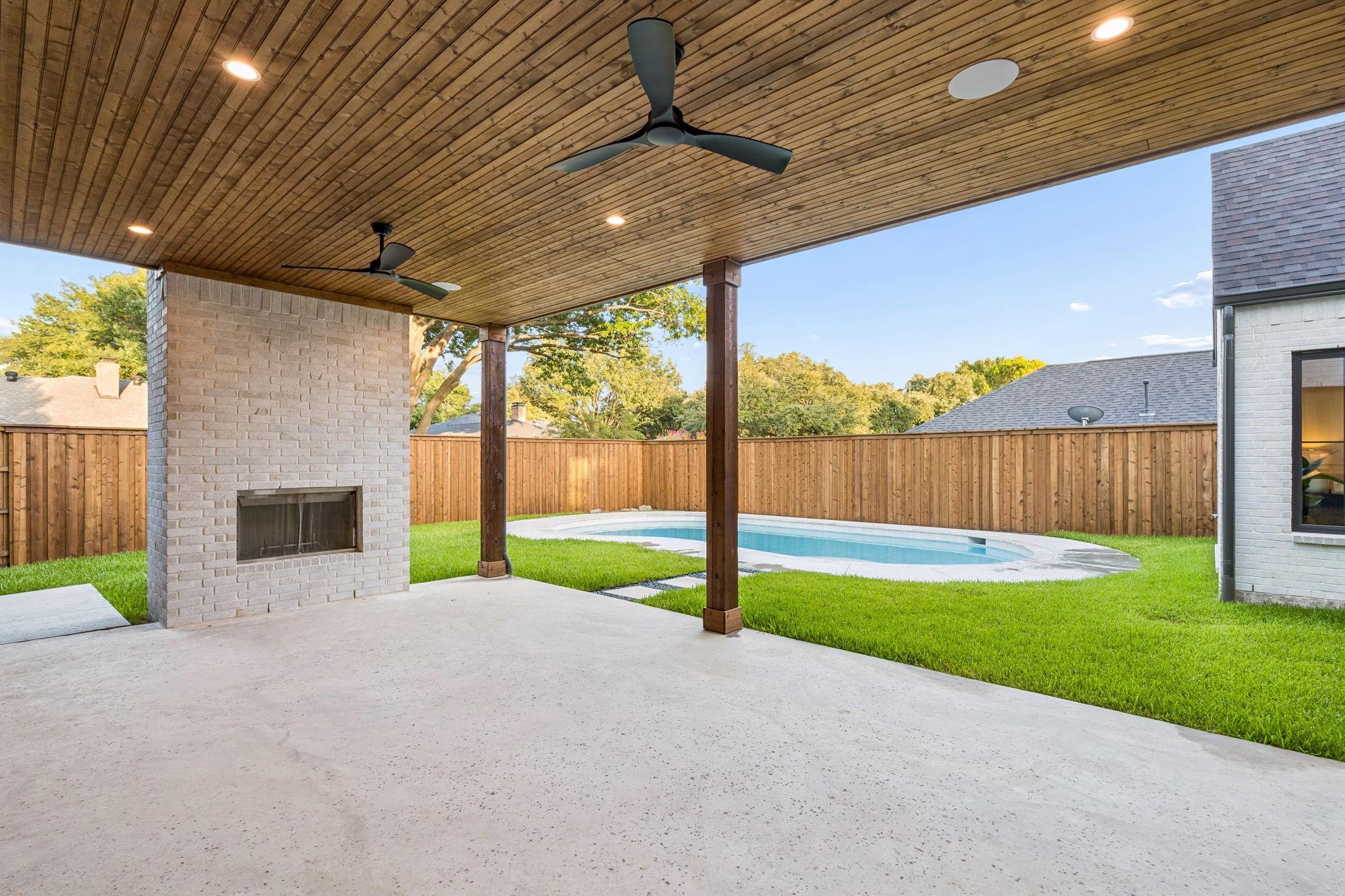 main property photo 23