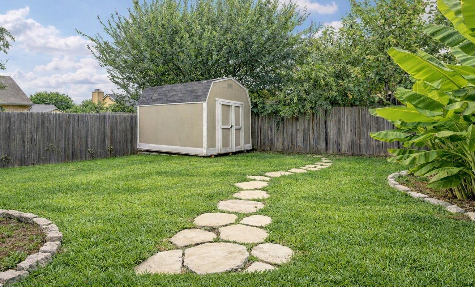 main property photo 17