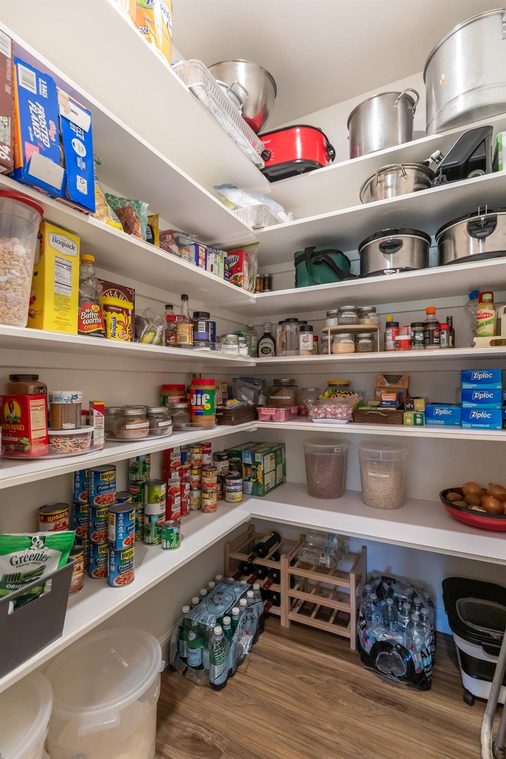 main property photo 5