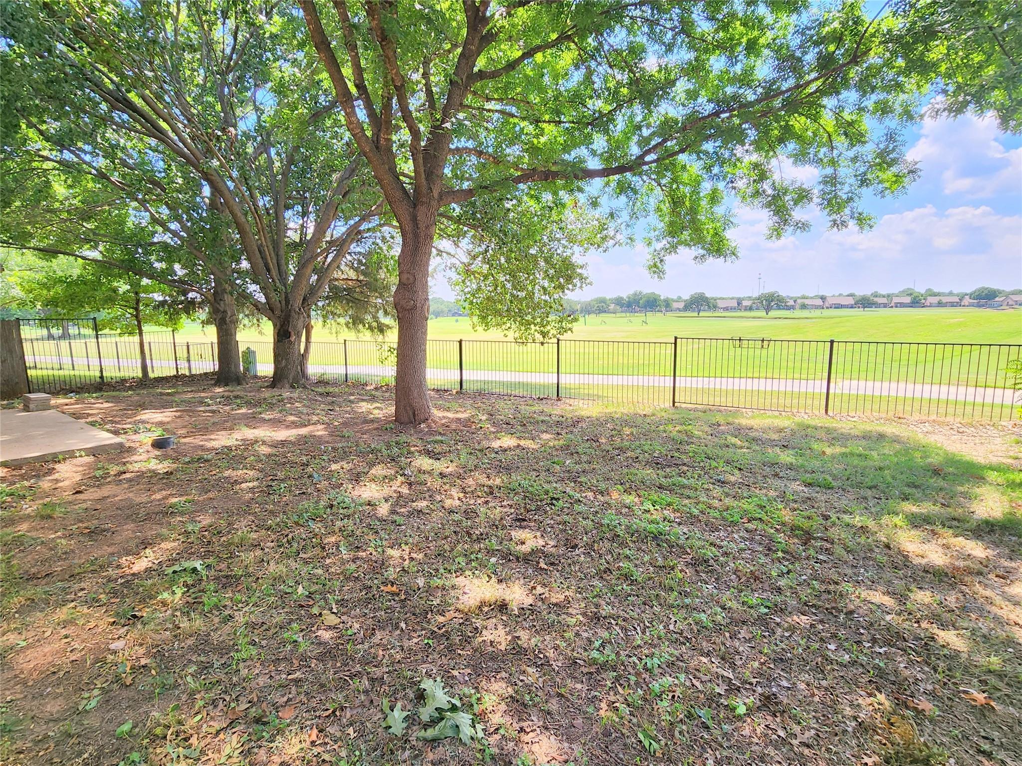 main property photo 30