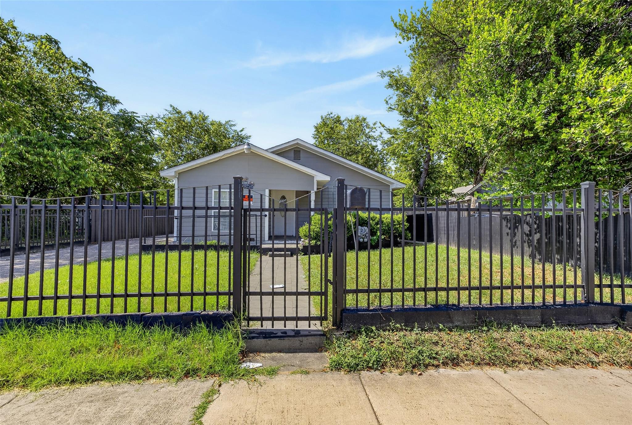 main property photo 34