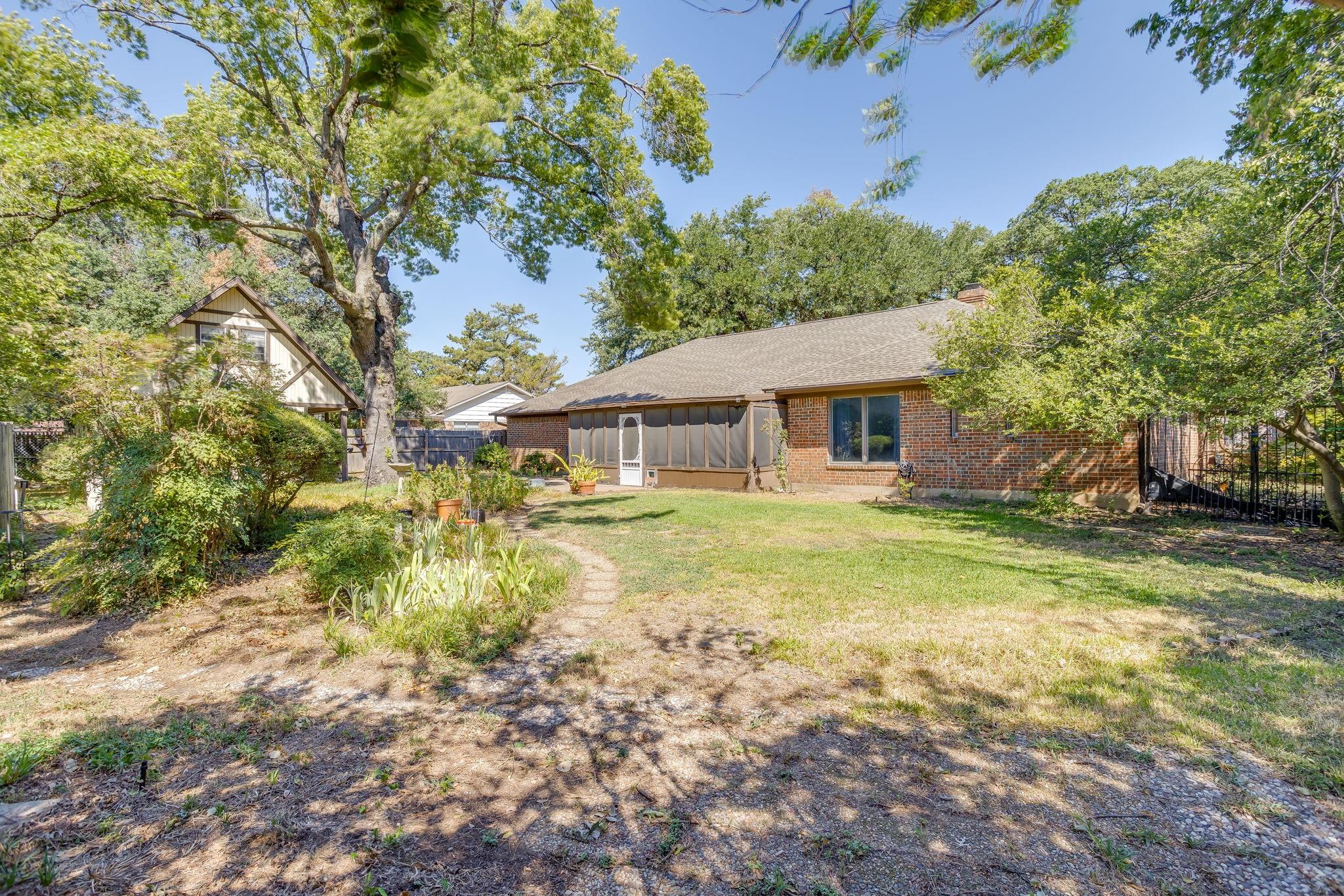 main property photo 31