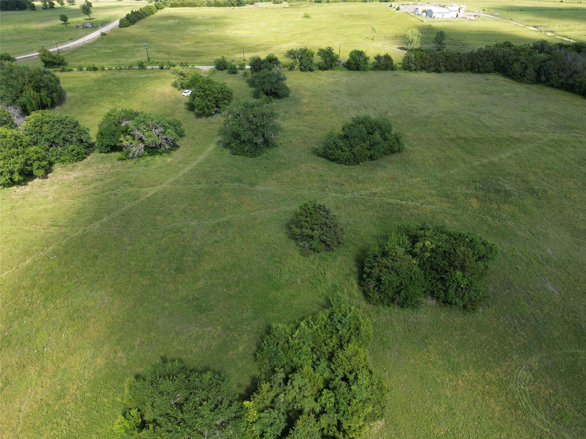 main property photo 25