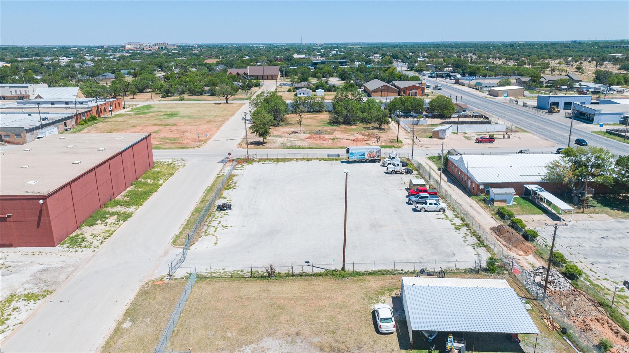 main property photo 7