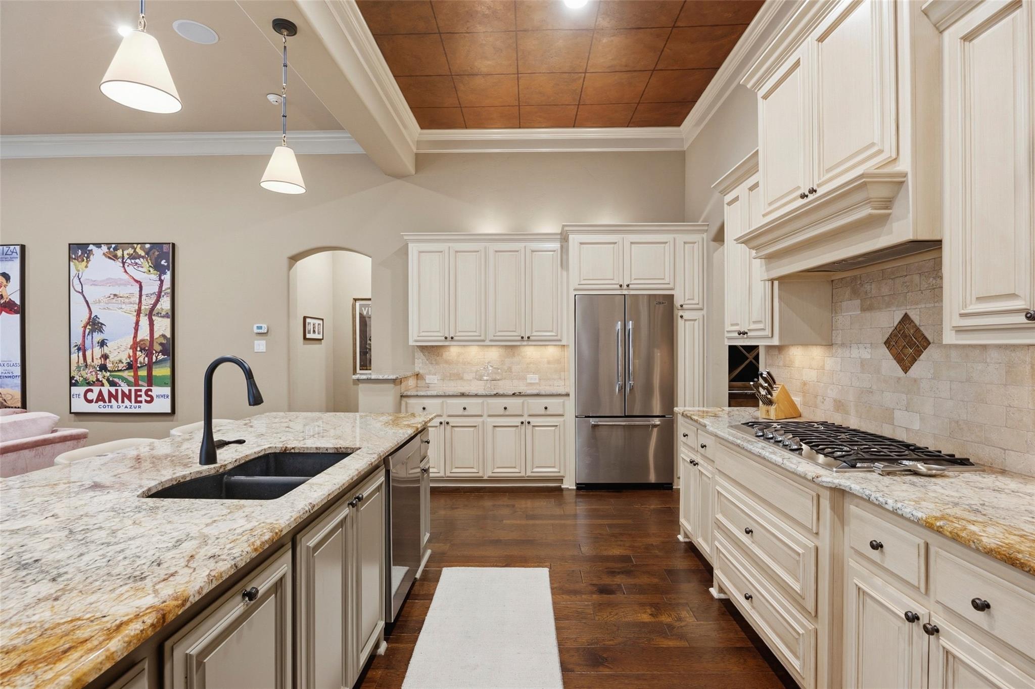 main property photo 15