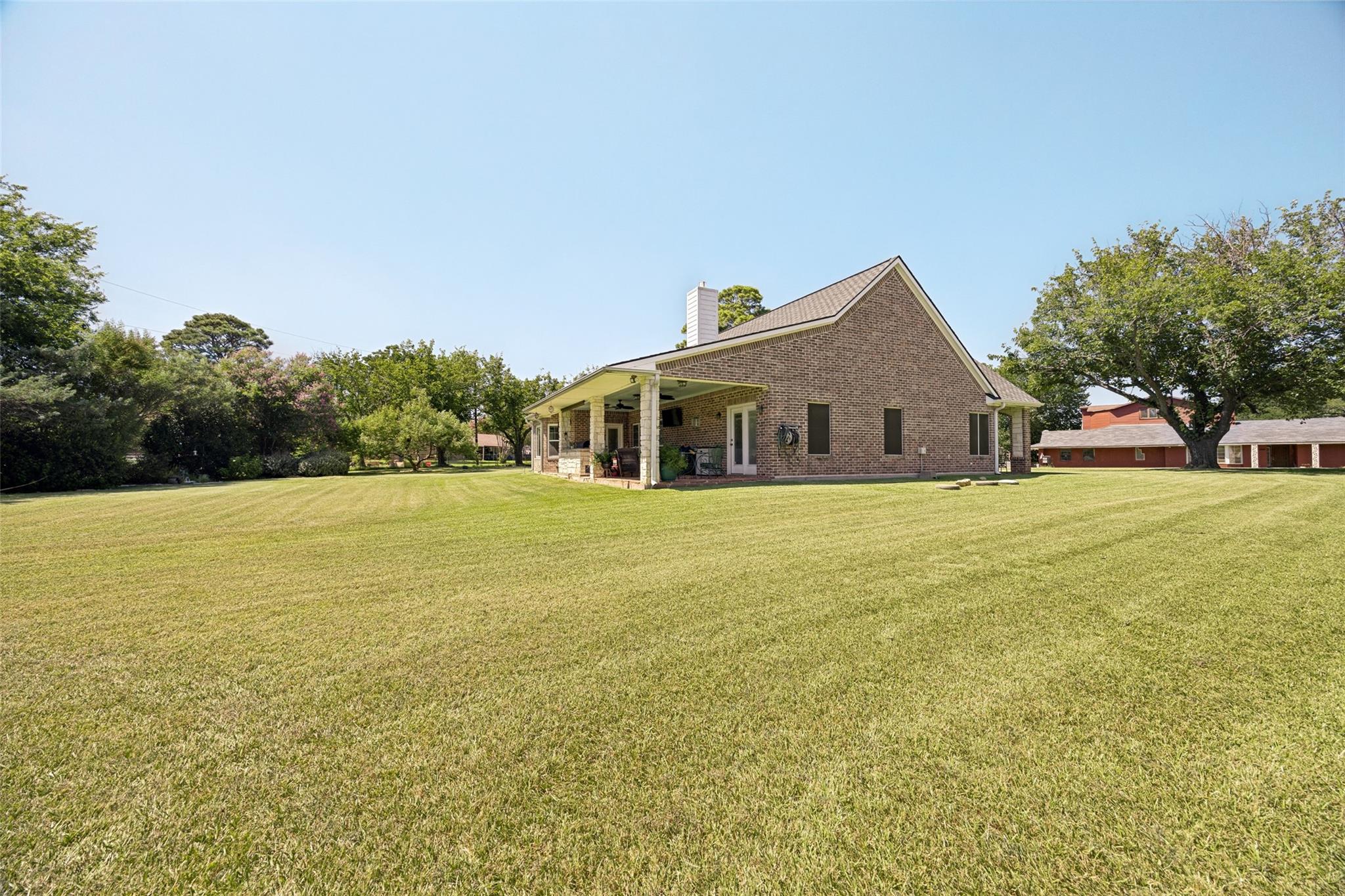 main property photo 32