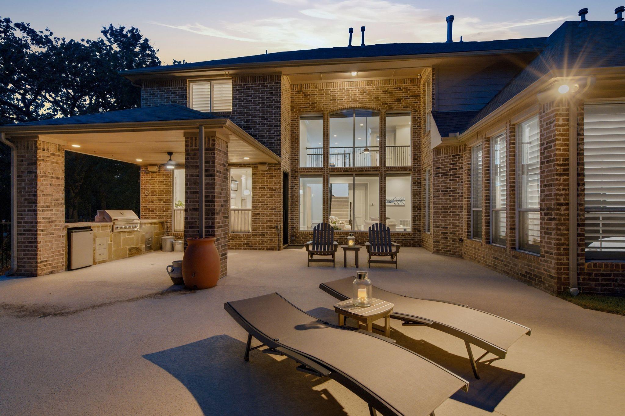 main property photo 30