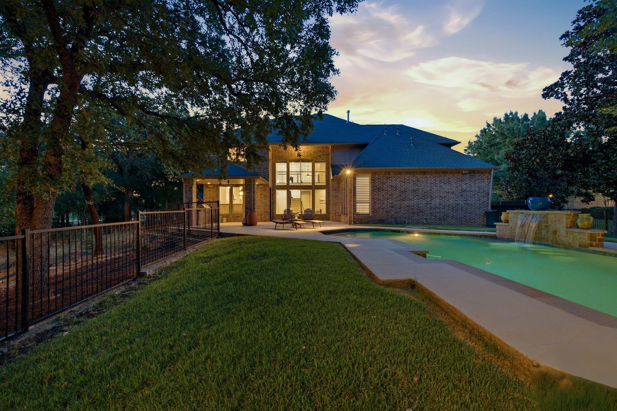 main property photo 32