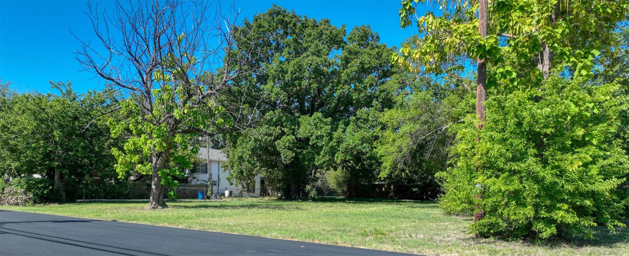 main property photo 10
