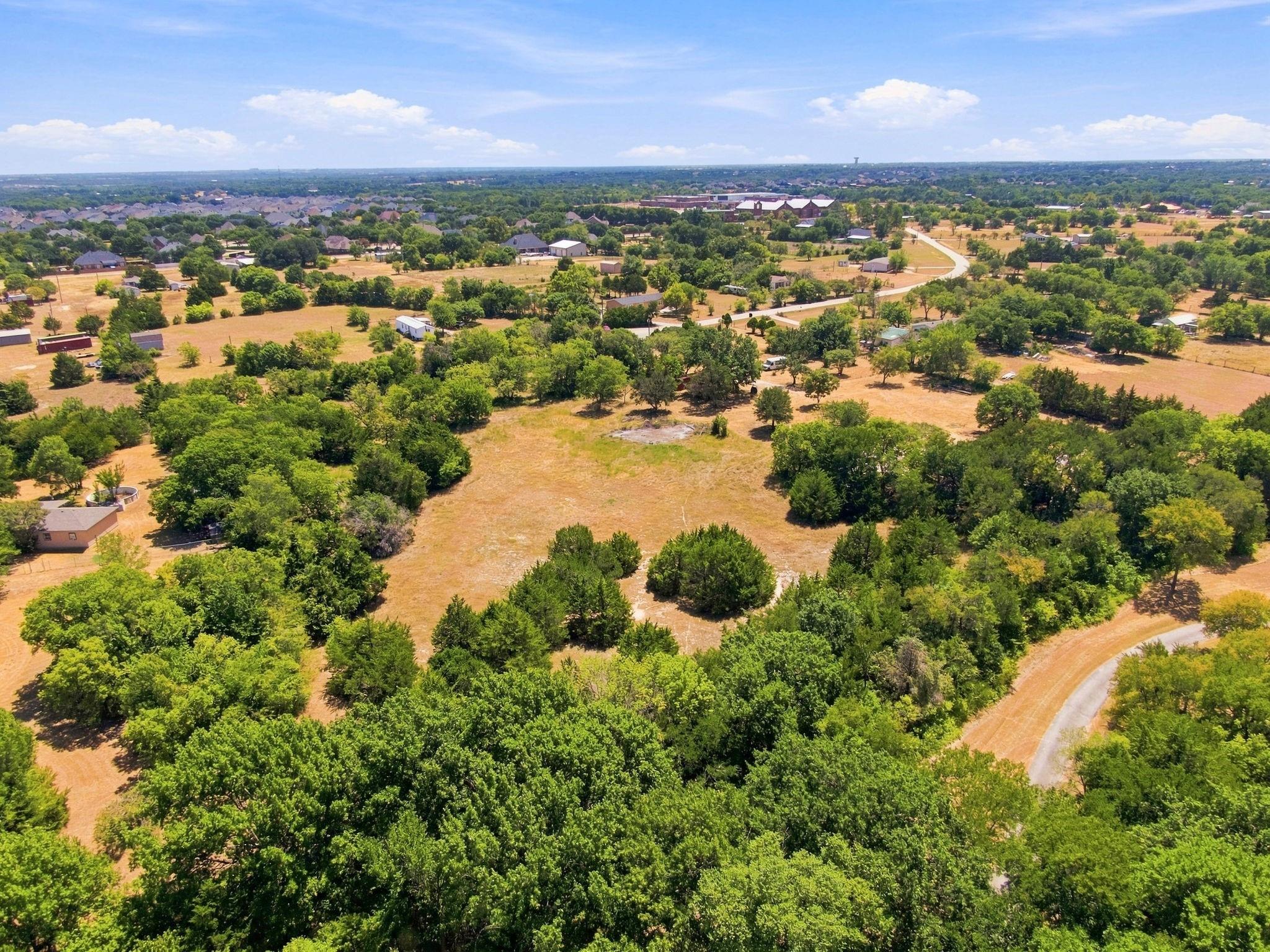 main property photo 10