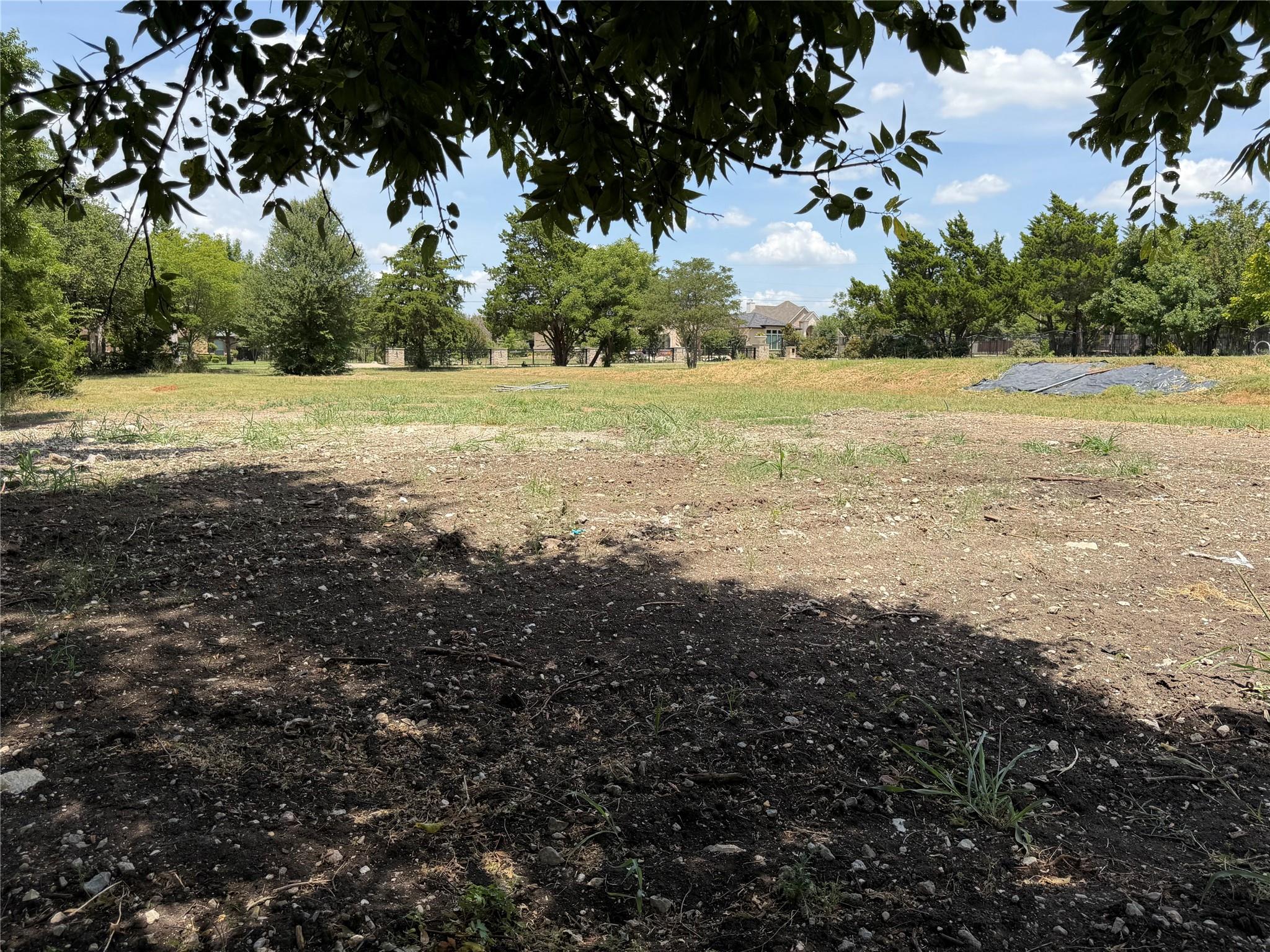 main property photo 11