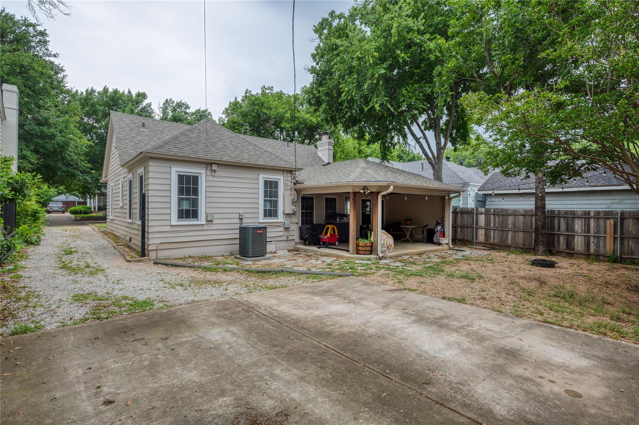 main property photo 31