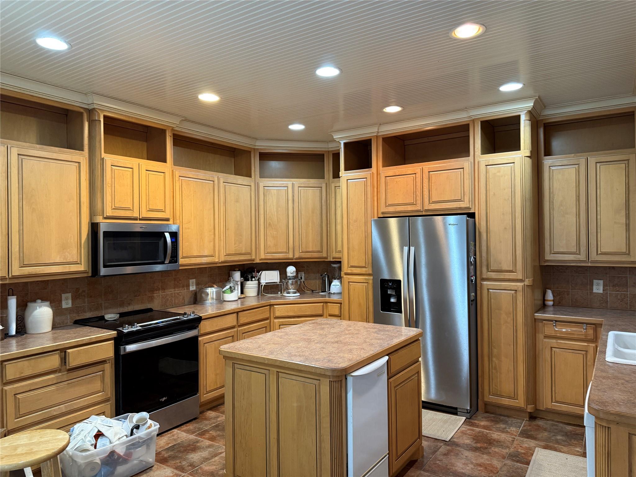 main property photo 10