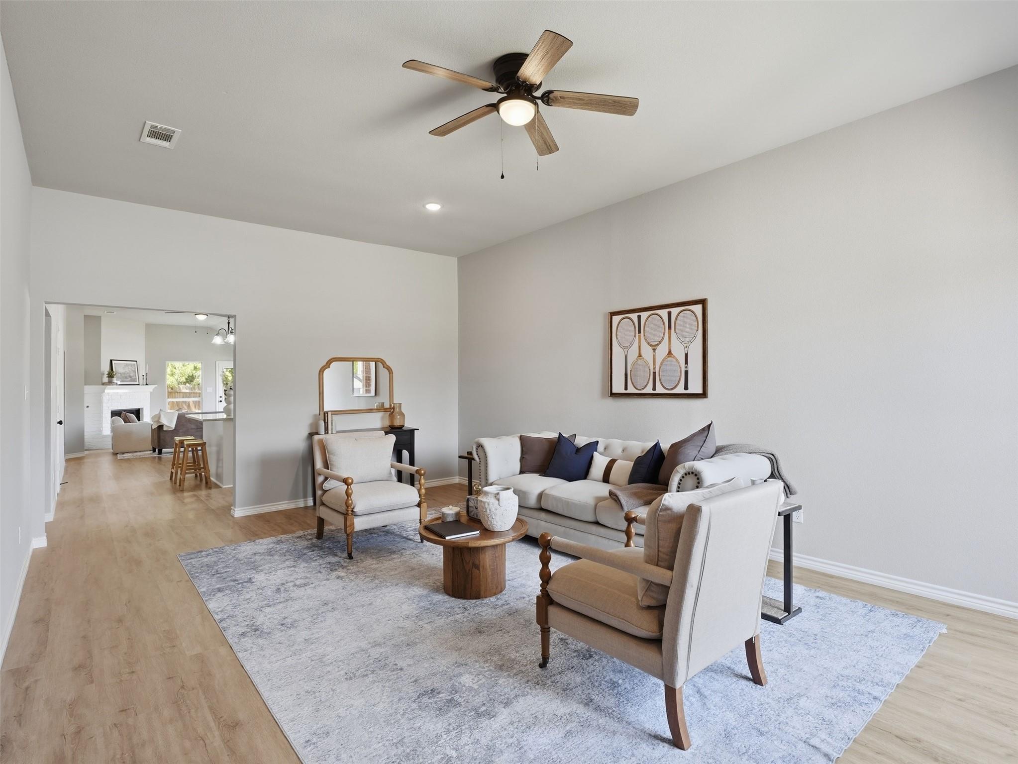 property viewer photo 3