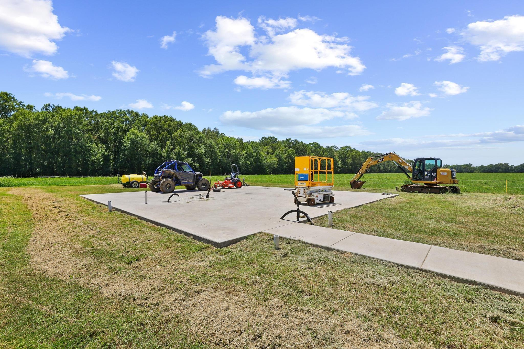 main property photo 36