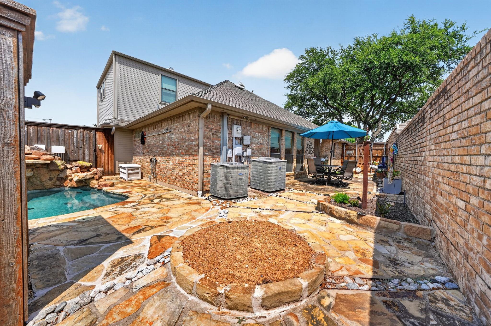 main property photo 24