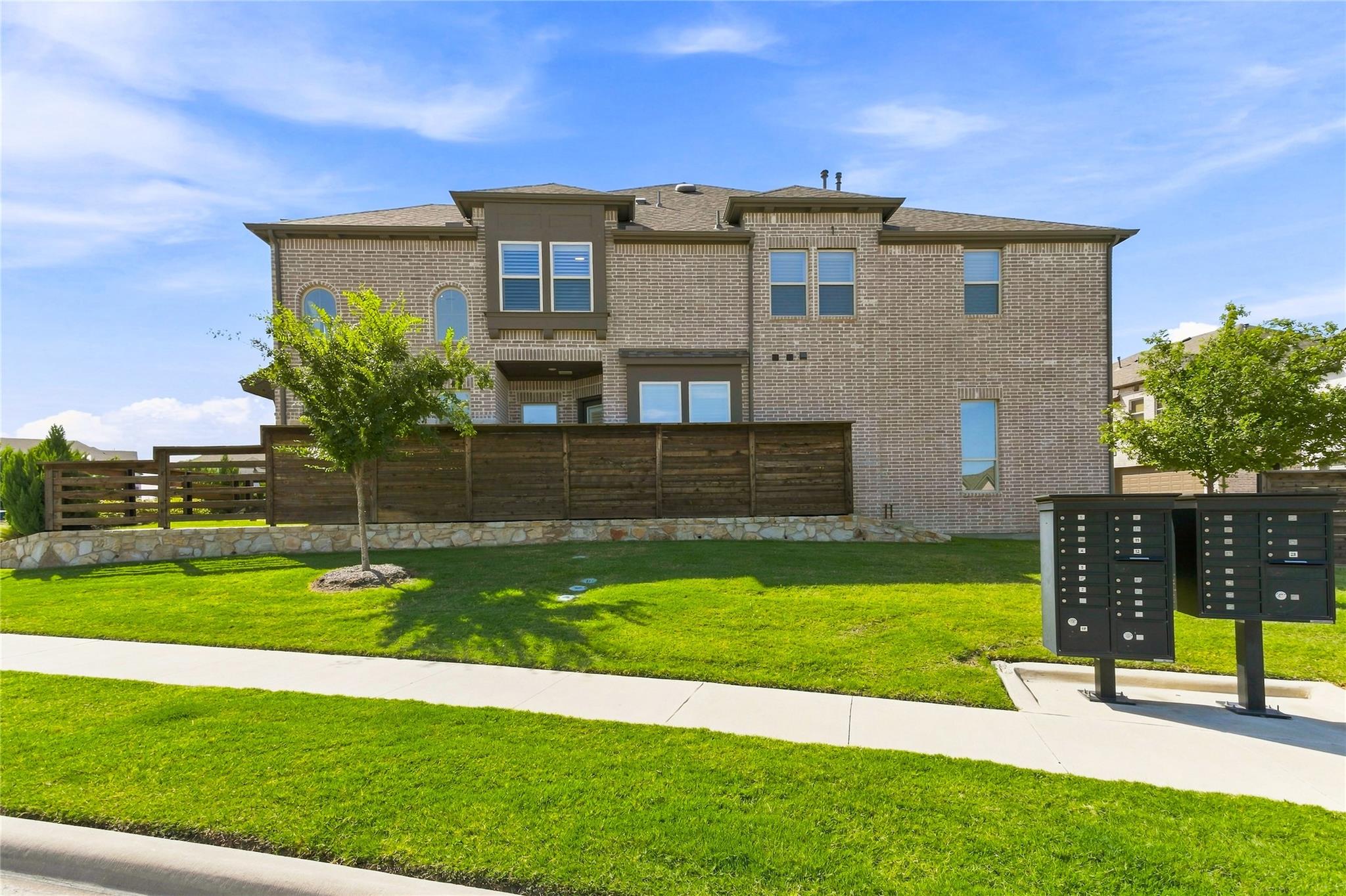 main property photo 29