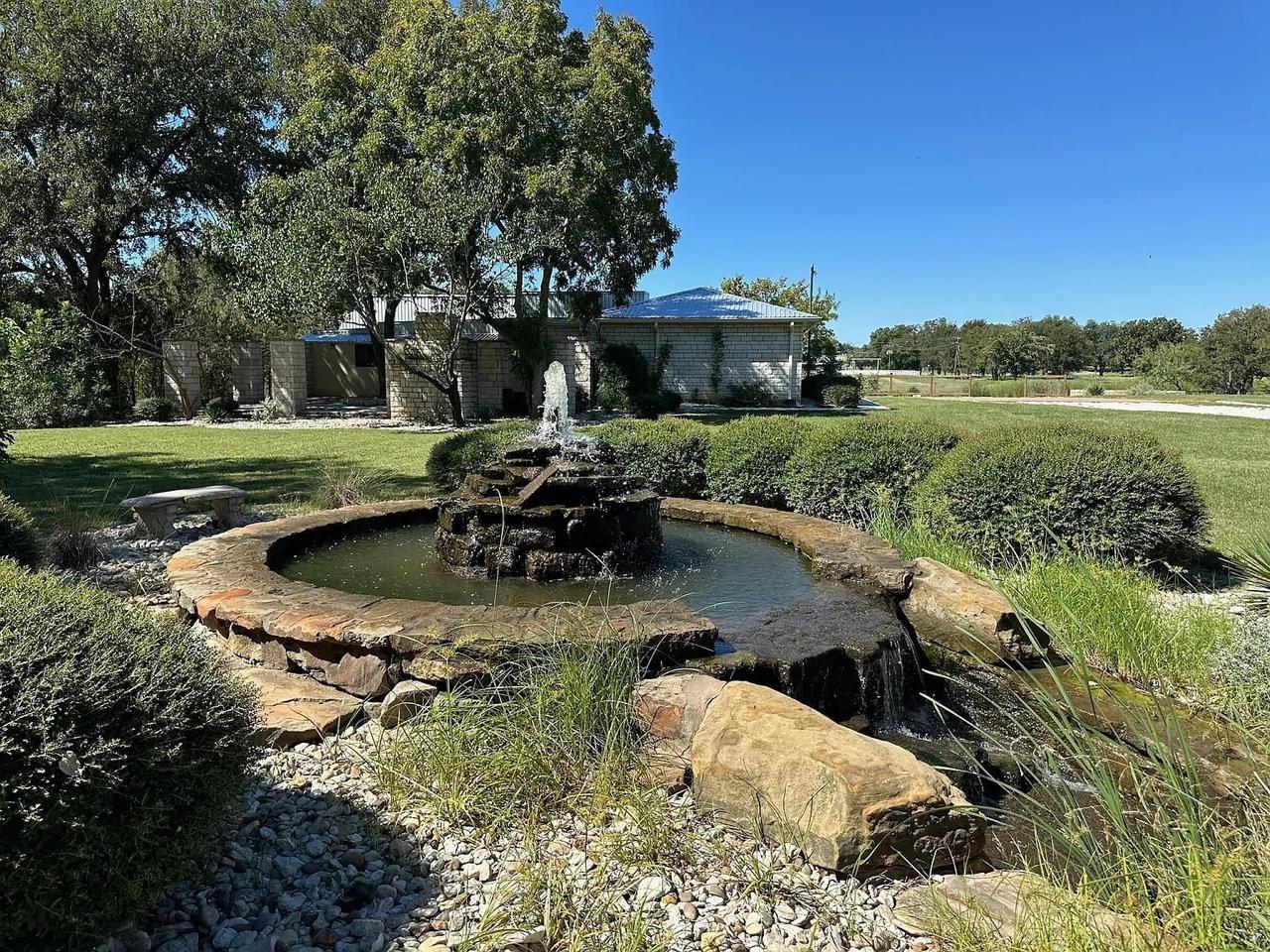 main property photo 9