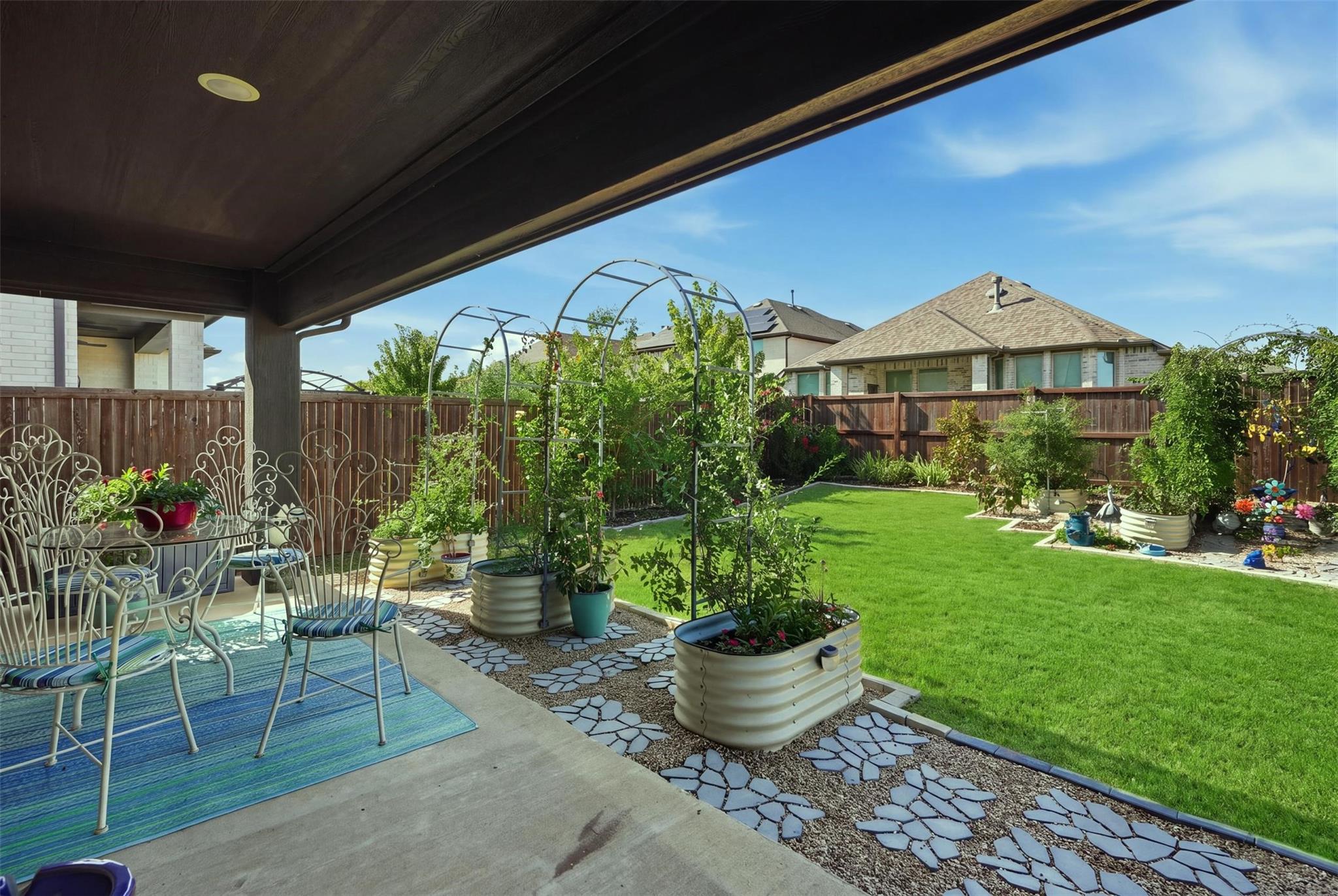 main property photo 19