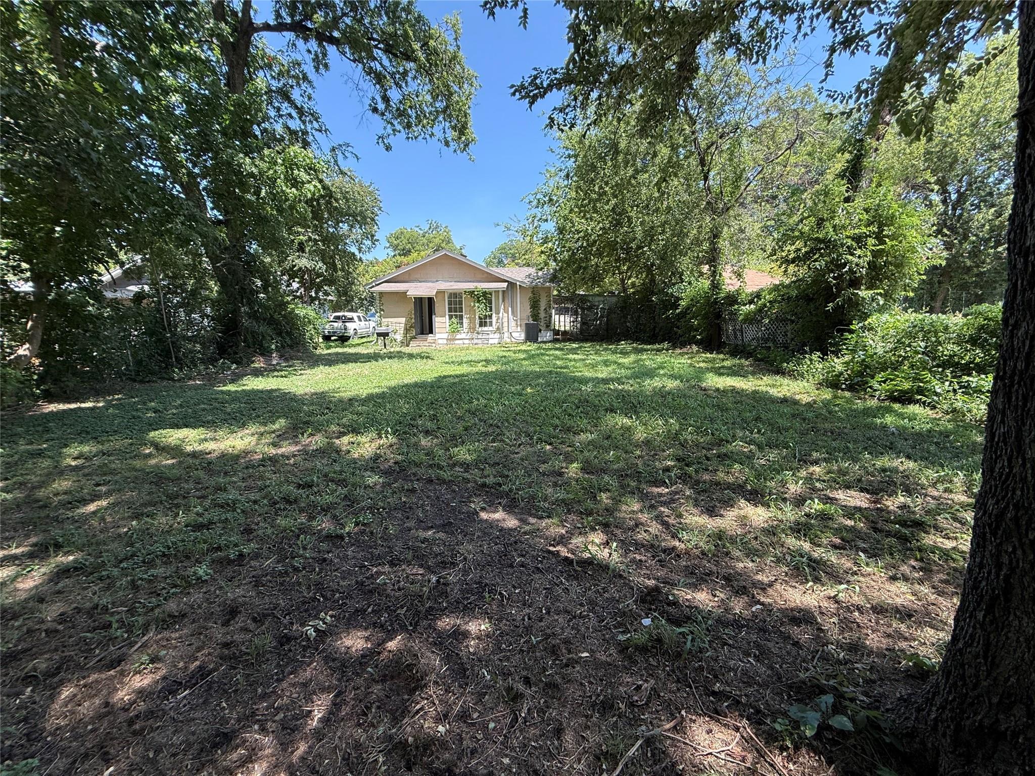 main property photo 16