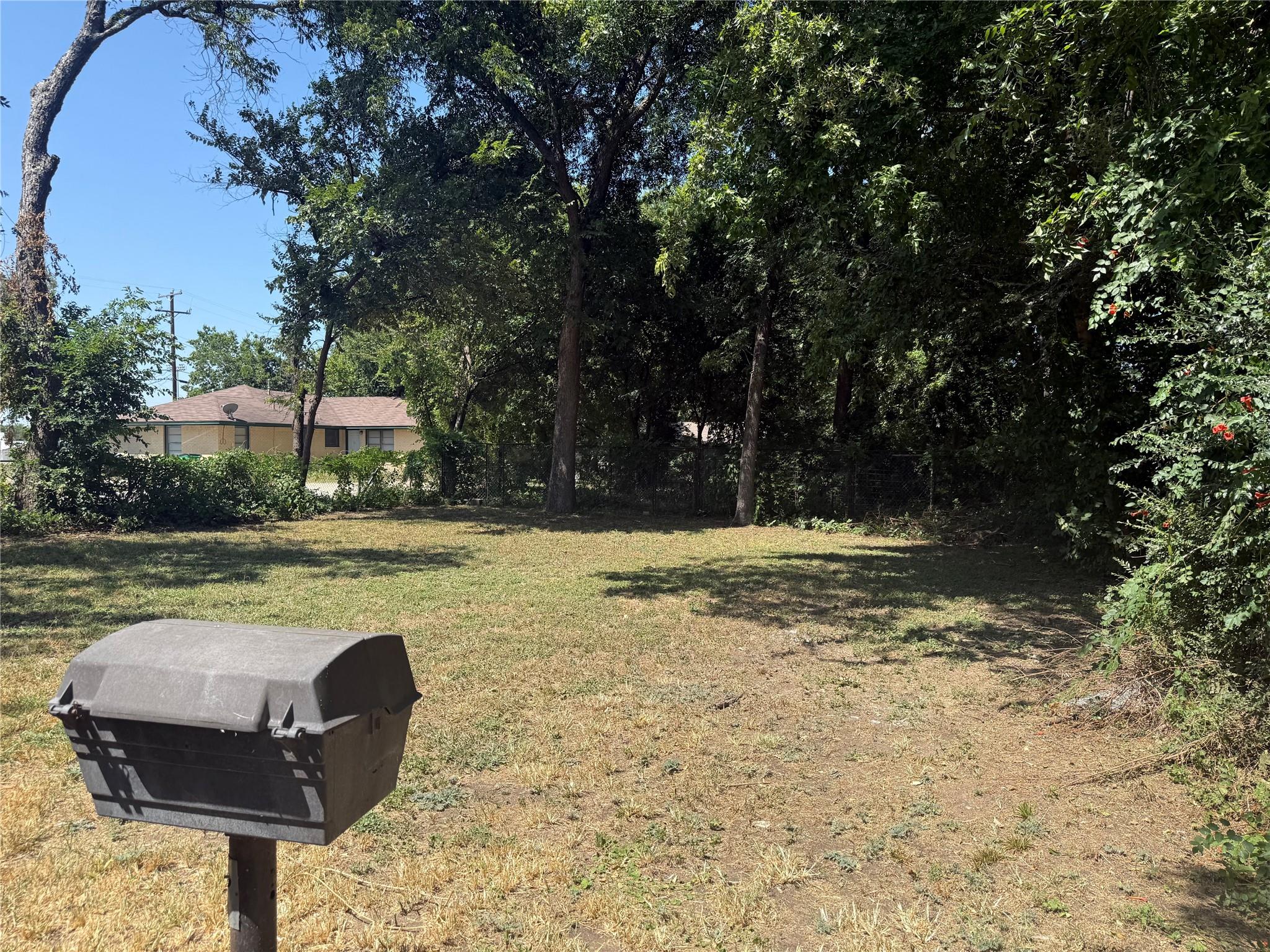 main property photo 17